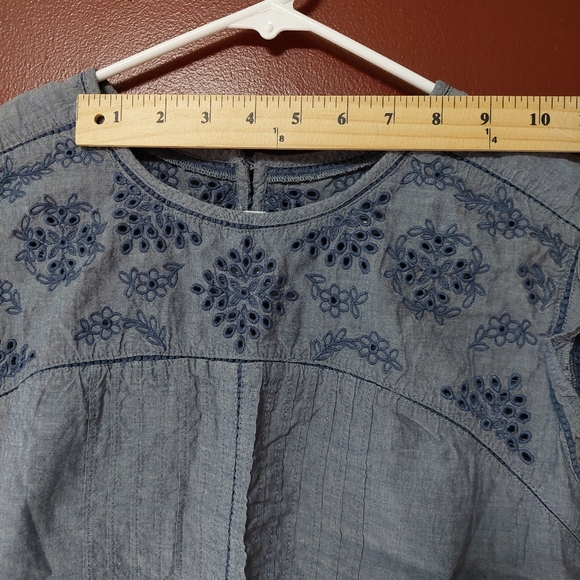 Abercrombie & Fitch Blue Sleevesless Embroidered Top - Size XS - Picture 8 of 10